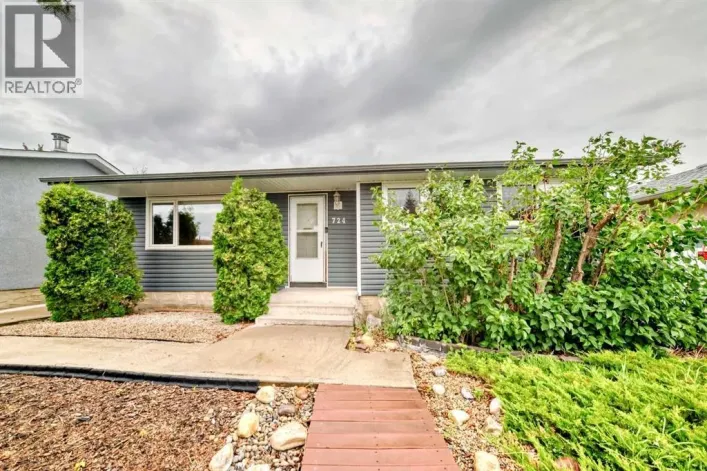 724 Pinecliff Road NE, Calgary