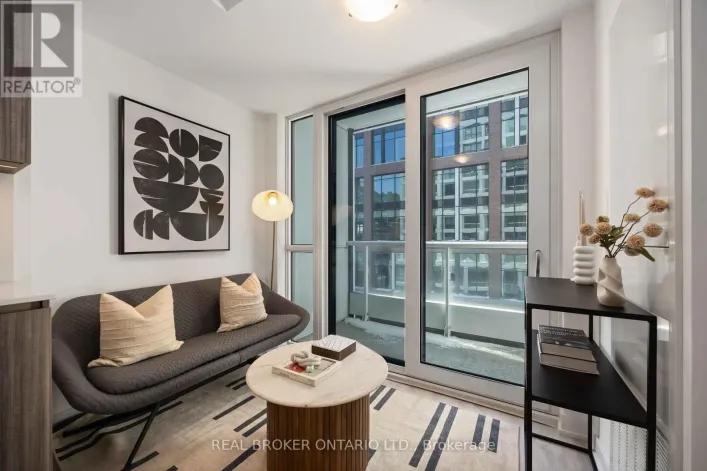 725 - 15 RICHARDSON STREET, Toronto