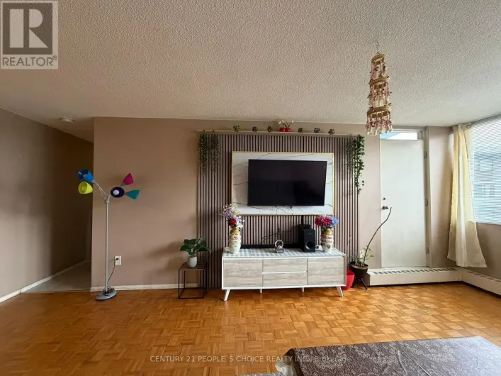 725 - 2121 ROCHE COURT, Mississauga