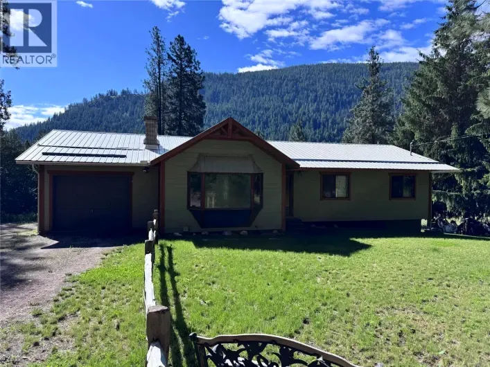 725 3 Highway, Christina Lake