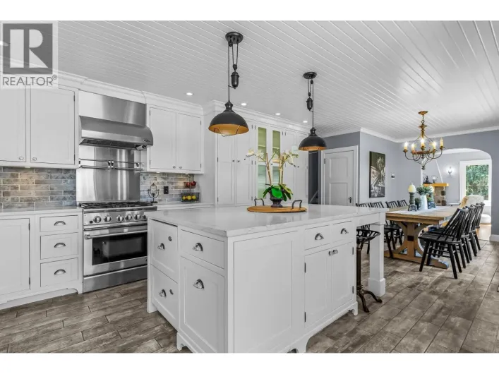 725 FIFTH STREET, New Westminster