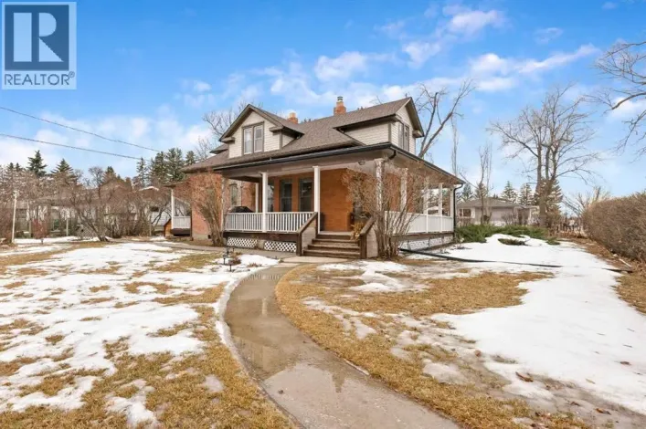 725 Macleod Trail SW, High River