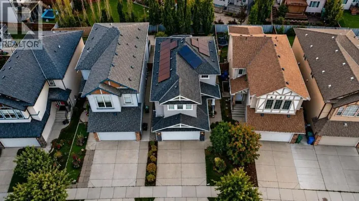 725 NEW BRIGHTON Drive SE, Calgary