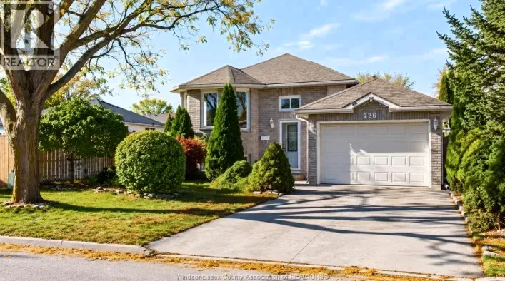 726 SANDISON, Windsor