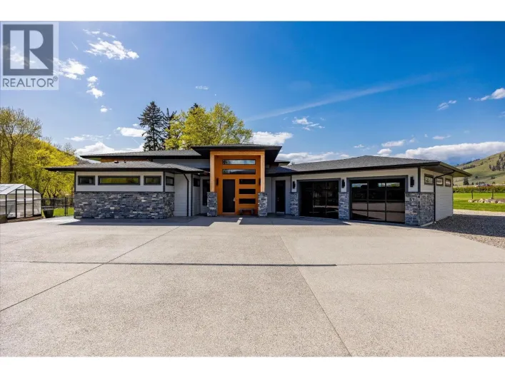 7260 Highway 6, Coldstream