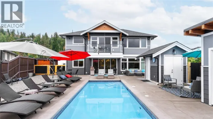 7267 Lakefront Dr, Lake Cowichan