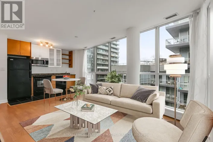 727 - 600 FLEET STREET, Toronto