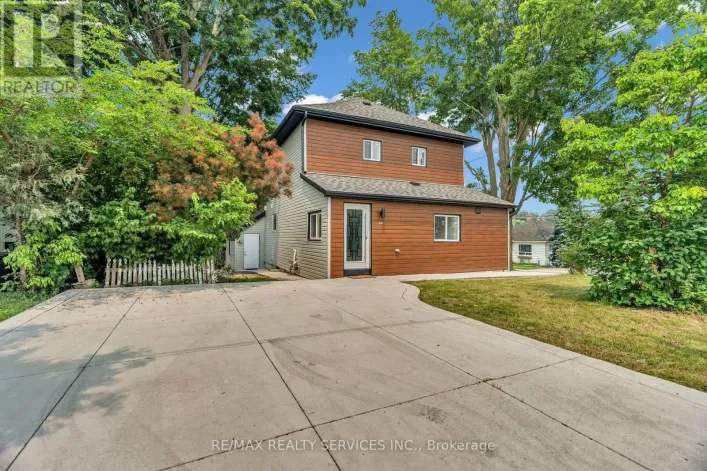 727 COLLEGE AVENUE, Woodstock