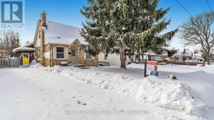 727 WHETTER AVENUE, London South