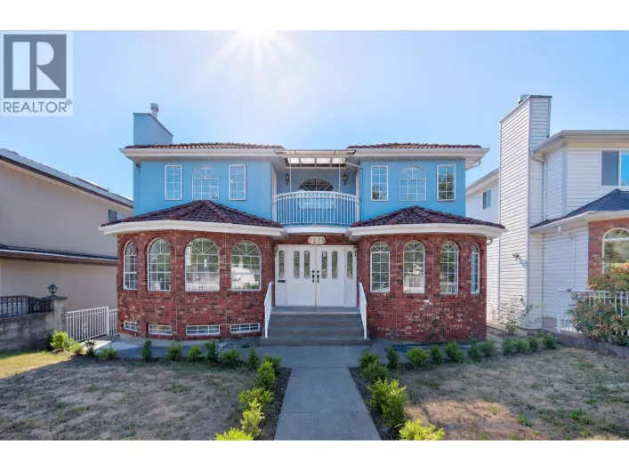 7275 VICTORIA DRIVE, Vancouver