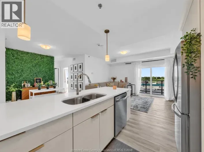 728 BROWNSTONE DRIVE Unit# 602, Lakeshore
