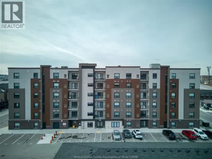 728 BROWNSTONE Unit# 204, Lakeshore