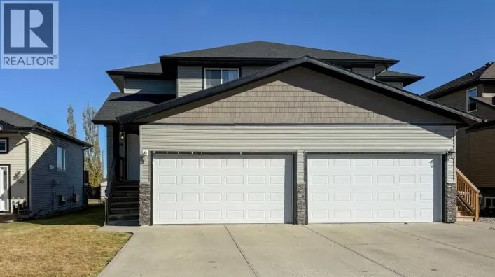 728 Carriage Lane Drive, Carstairs