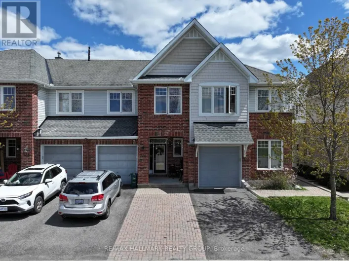 728 CEDAR CREEK DRIVE, Ottawa