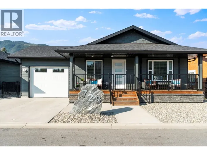 728 Elderberry Walk, Sicamous