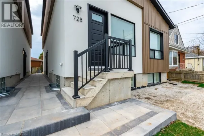 728 ELEVENTH Avenue Unit# A, Hamilton