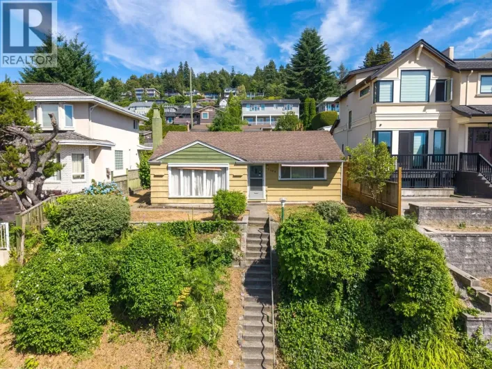 7280 BARNET ROAD, Burnaby