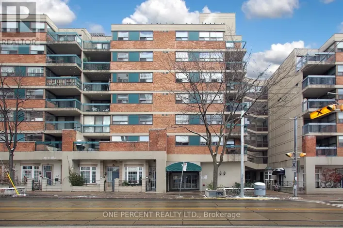 729 - 73 MCCAUL STREET, Toronto