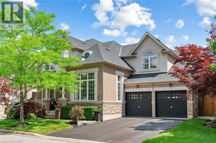House for sale: 729 BOUGHTON Crescent, Milton