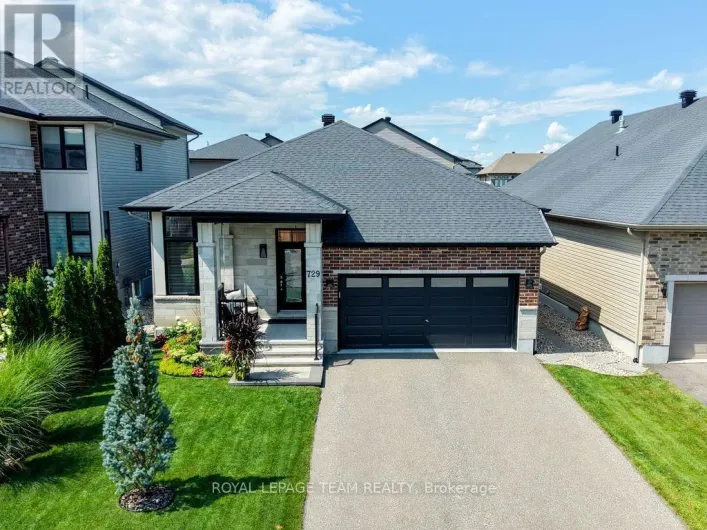 729 CARNELIAN CRESCENT, Ottawa