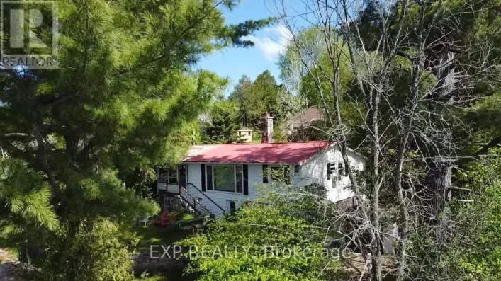House for sale: 72B BRIDGE STREET, Addington Highlands