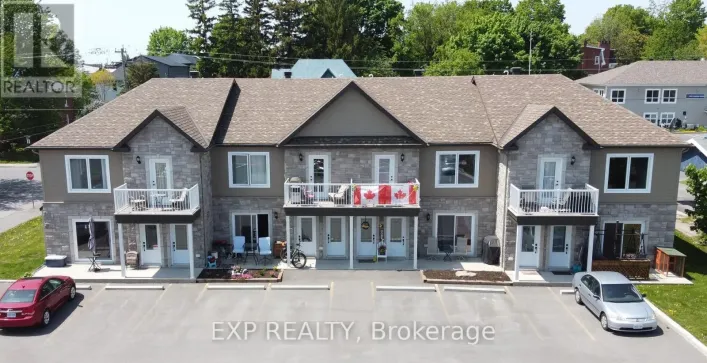 73 & 75 KENYON STREET E, North Glengarry