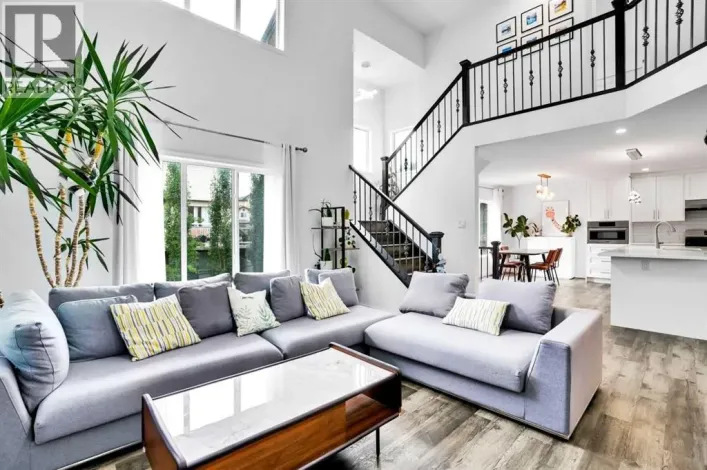 73 Elkton Way SW, Calgary