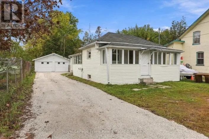 House for sale: 73 LINDSAY STREET N, Kawartha Lakes