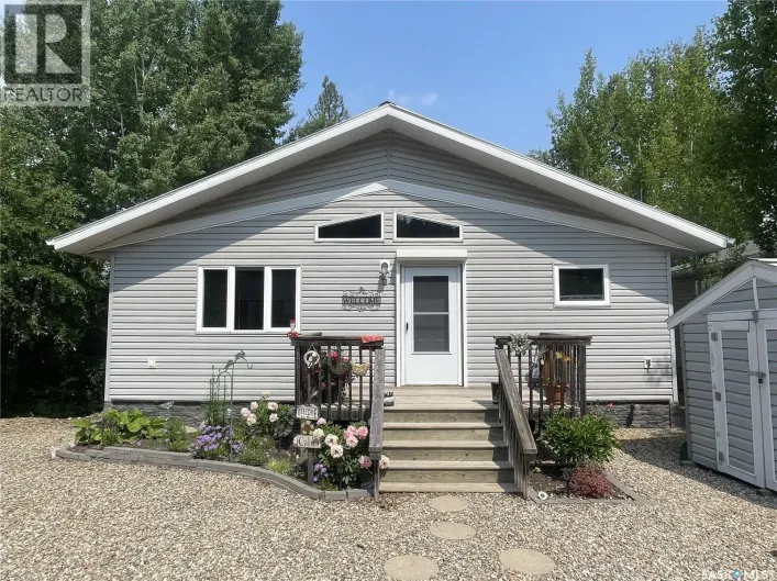 House for sale: 73 Makwa DRIVE, Makwa Lake