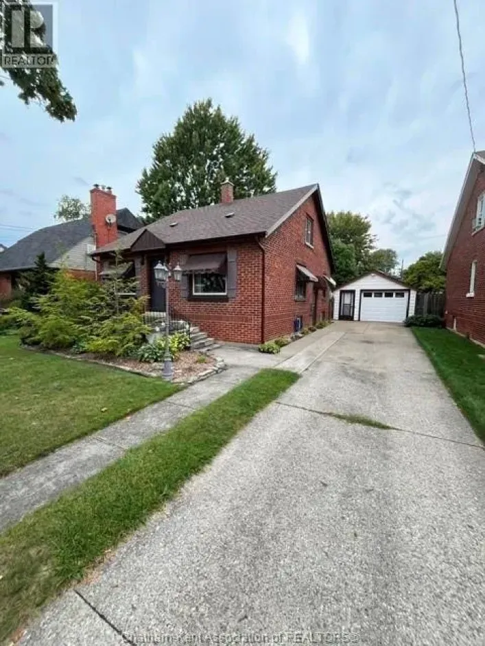 73 PHYLLIS AVENUE, Chatham