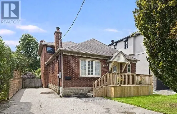 73 STRUTHERS STREET, Toronto