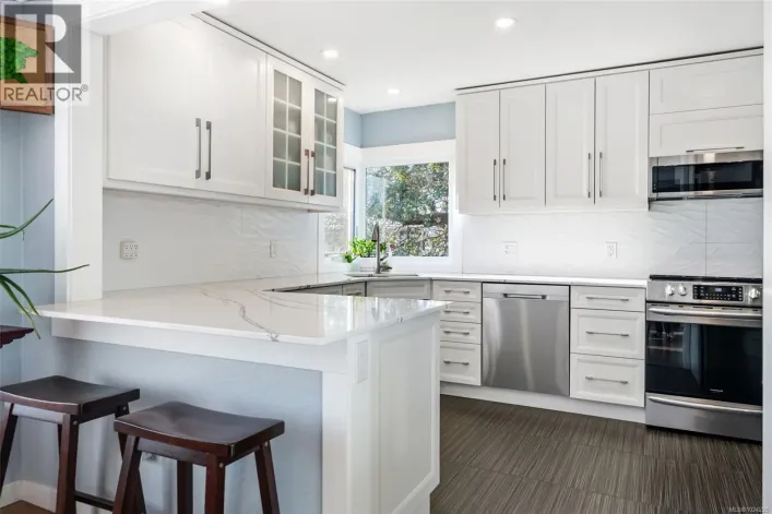 730 Burnside Rd W, Saanich