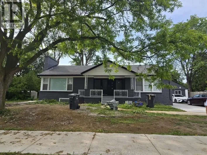 730 CABANA ROAD West Unit# B, Windsor