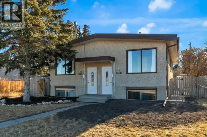 7301/7303 37 Avenue NW, Calgary