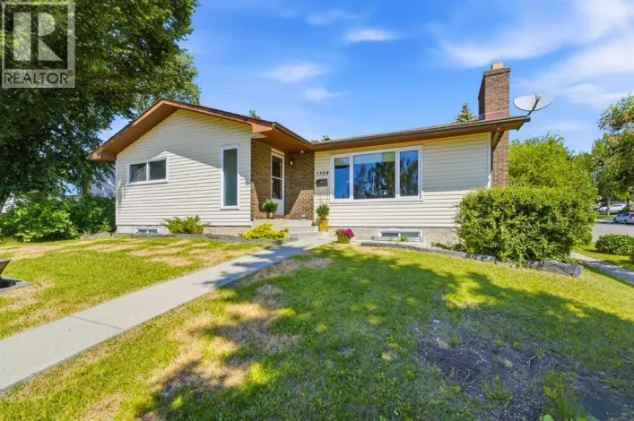 7304 Silver Springs Road NW, Calgary