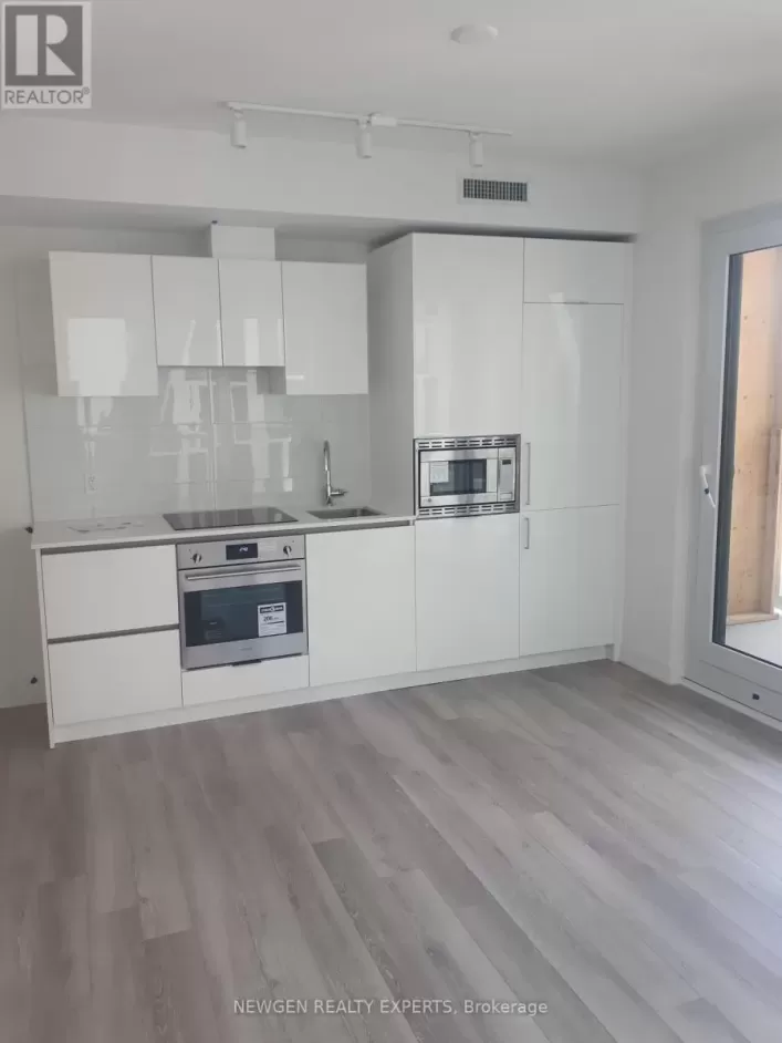 731 - 230 SIMCOE STREET, Toronto