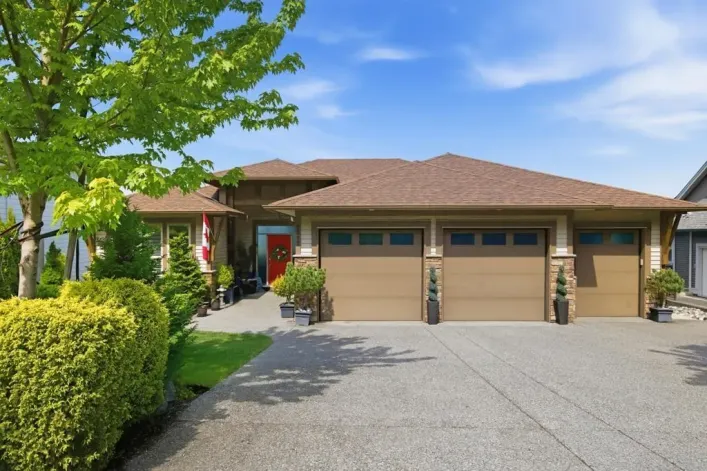 7315 MOUNT THURSTON DRIVE|Eastern Hillsides, Chilliwack