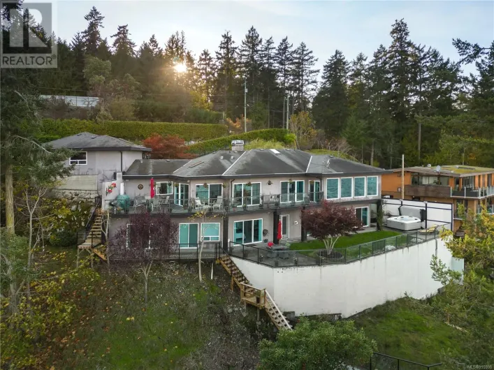 7318 Mark Lane, Central Saanich