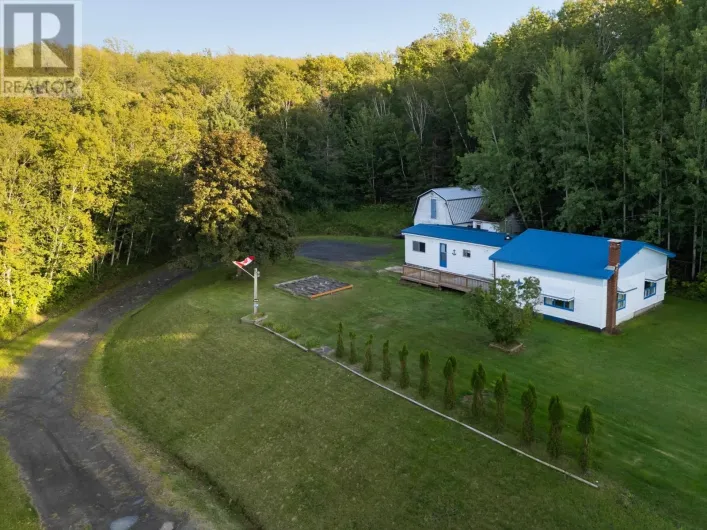 732 Highway 1, Deep Brook
