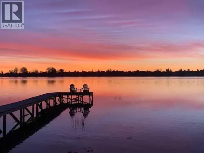 732 West Chestermere Drive, Chestermere