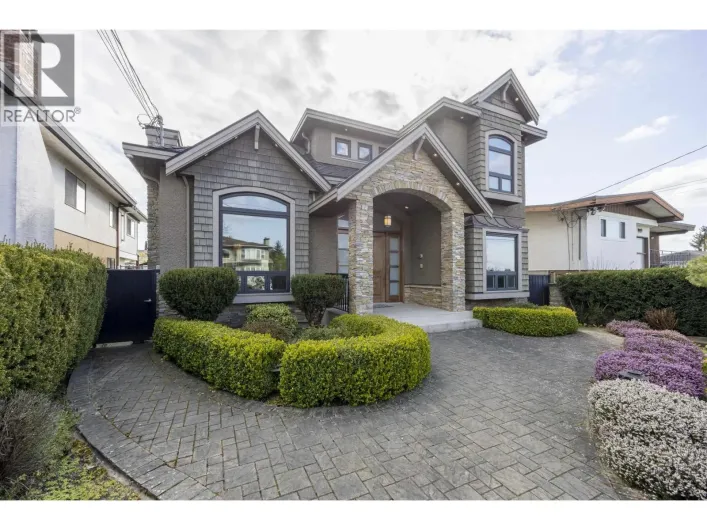 7320 DOW AVENUE, Burnaby