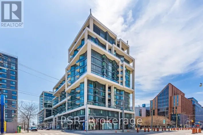 733 - 15 MERCHANTS' WHARF, Toronto