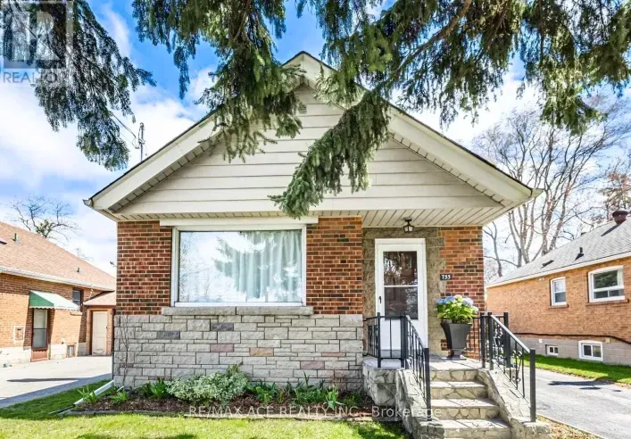 733 PHARMACY AVENUE, Toronto
