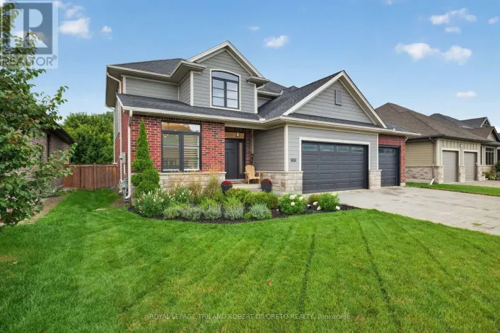 734 RADISSON LANE, Strathroy-Caradoc