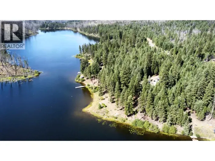 House for sale: 7344 E YOUNG LAKE ROAD, 70 Mile House
