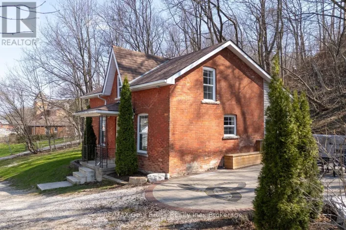 735 5TH AVENUE E, Owen Sound