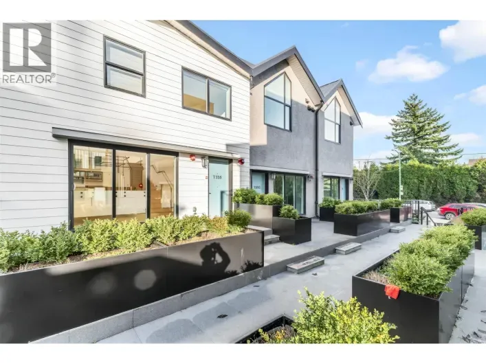7351 OAK STREET, Vancouver