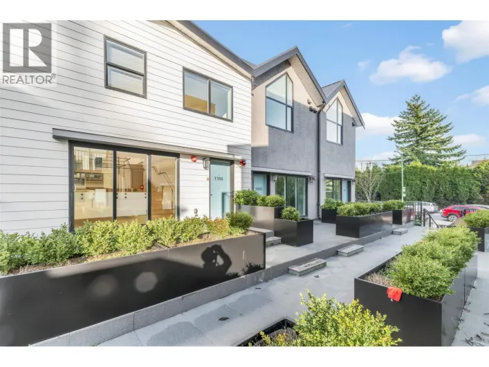 7353 OAK STREET, Vancouver