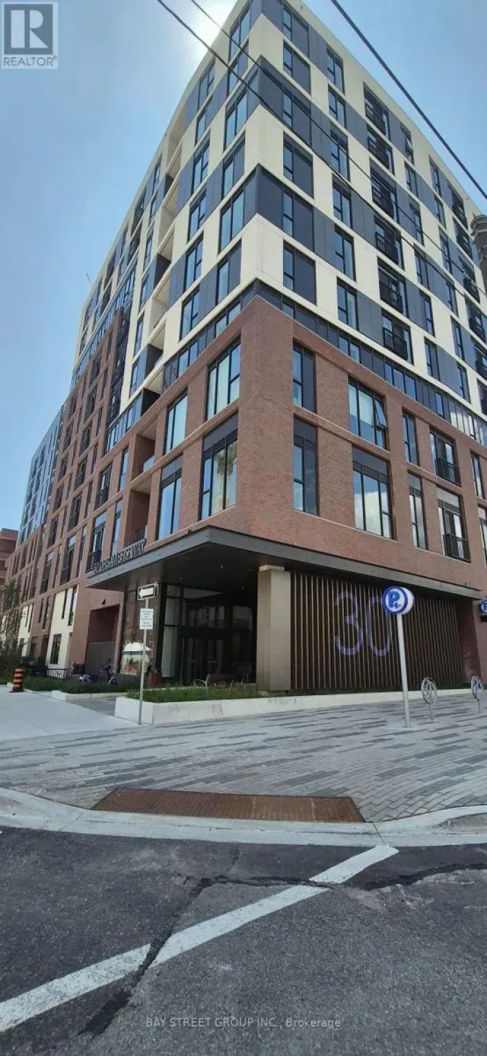 736 - 30 DREAMERS WAY, Toronto