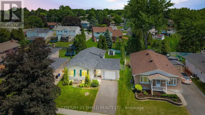 736 CHAMPLAIN DRIVE, Cornwall